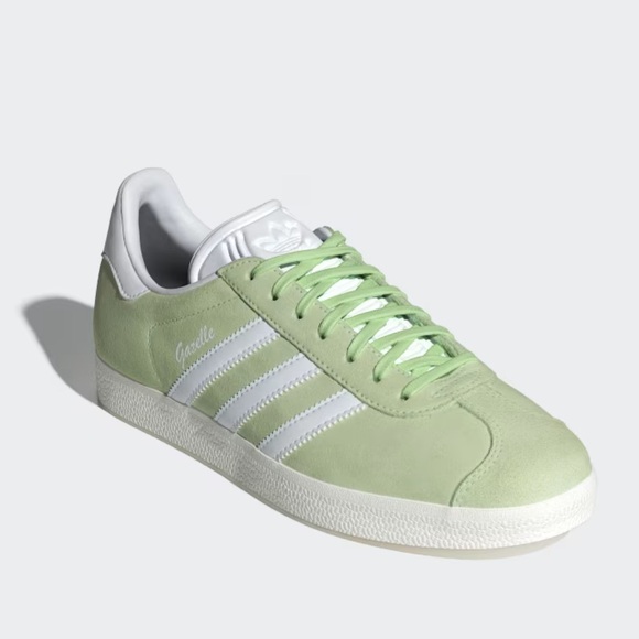 NWOB Adidas Light Green Gazelle Sneakers! - Picture 3 of 4